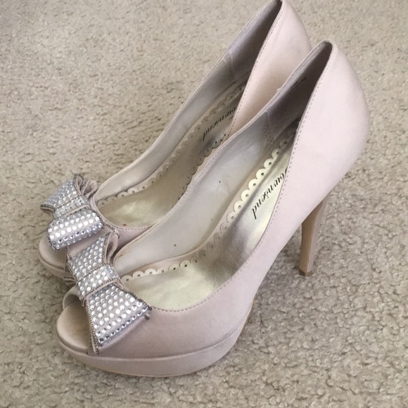 Shoes - Beige Satin Peep Toe Heels with Rhinestones